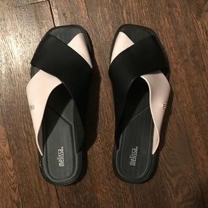 Melissa Black & White Slides
